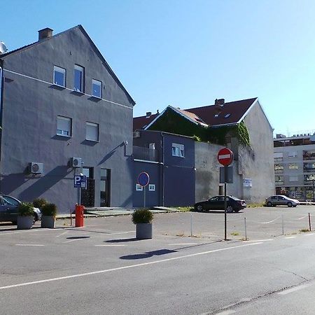 Hostel Levicki Slavonski Brod Buitenkant foto