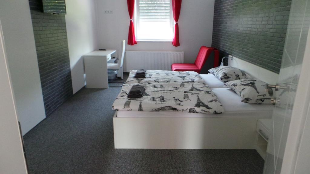 Hostel Levicki Slavonski Brod Buitenkant foto