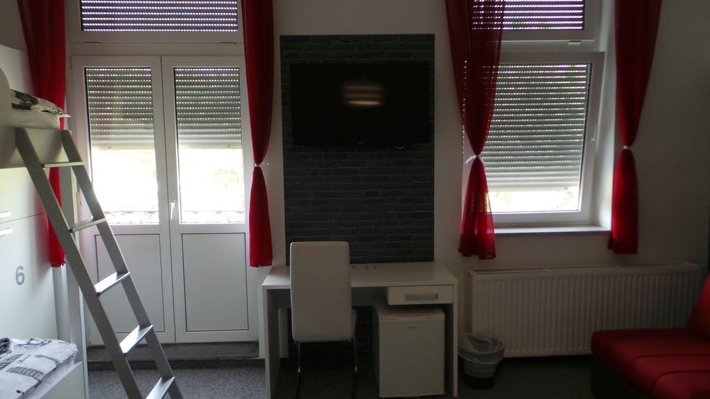 Hostel Levicki Slavonski Brod Kamer foto